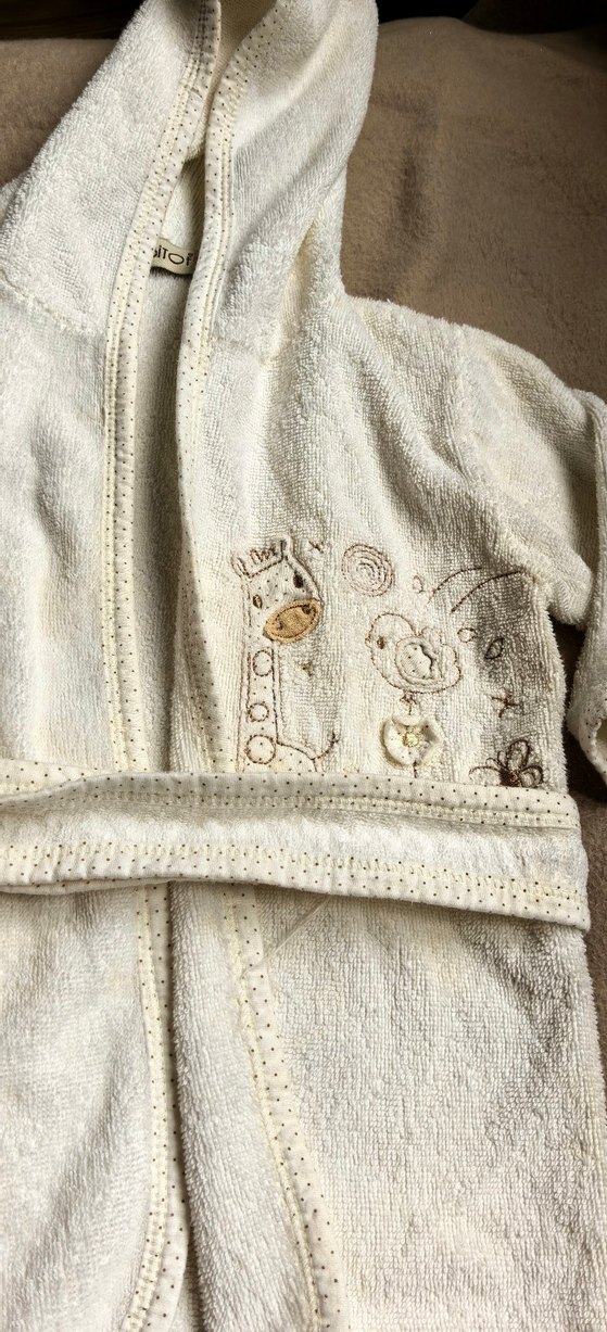 Kapüşonlu Erkek Çocuk Nakışlı Bornoz Seti - Görsel 5