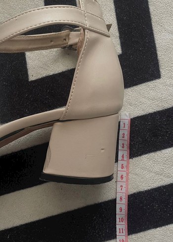 Bej Kadın Dolgu Topuklu Sandalet - Görsel 3