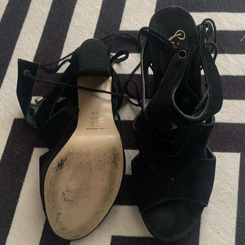 Tokalı Siyah Platform Topuklu Kadın Ayakkabı - Görsel 2