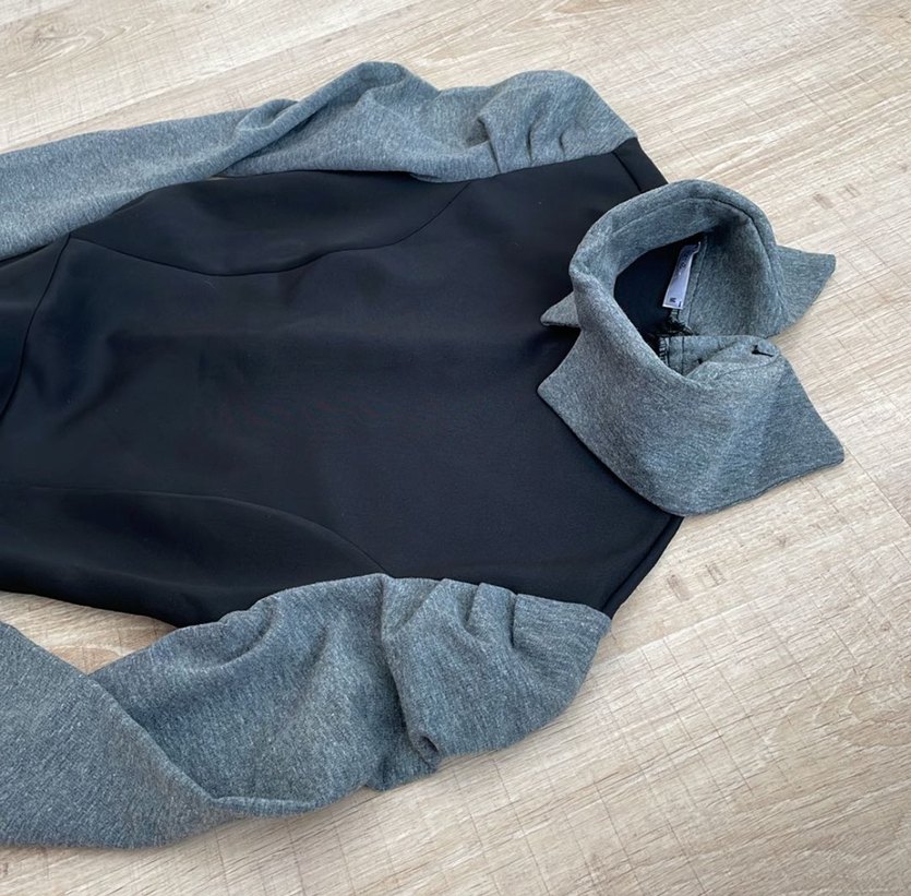 Gri Kollu Siyah Dizde biten Goth Elbise - Görsel 4