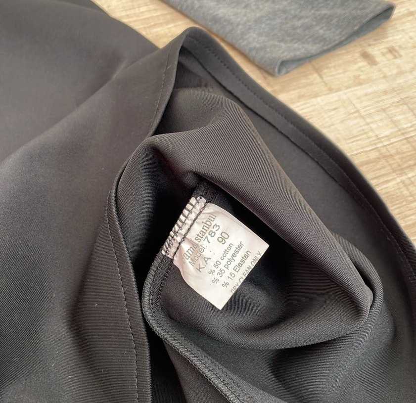 Gri Kollu Siyah Dizde biten Goth Elbise - Görsel 3