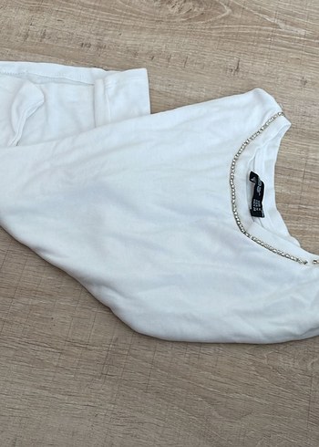 Zincir Detaylı Beyaz  Kadın Tişört - Görsel 2