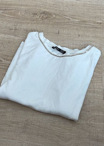 Zincir Detaylı Beyaz  Kadın Tişört - Görsel 8