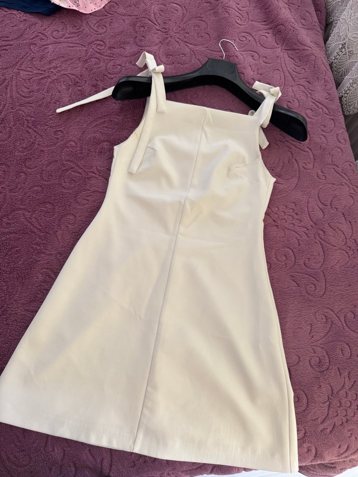 Zara Beyaz Mini Fiyonk Detaylı Elbise - Görsel 2