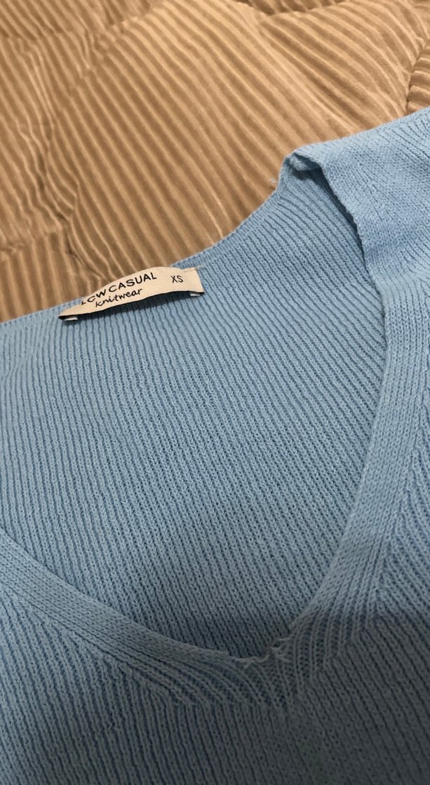 Mavi V-Yaka Kadın Triko Kazak - Görsel 2