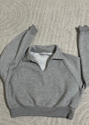 Gri Kadın Sweatshirt, Yaka Detaylı - Görsel 2