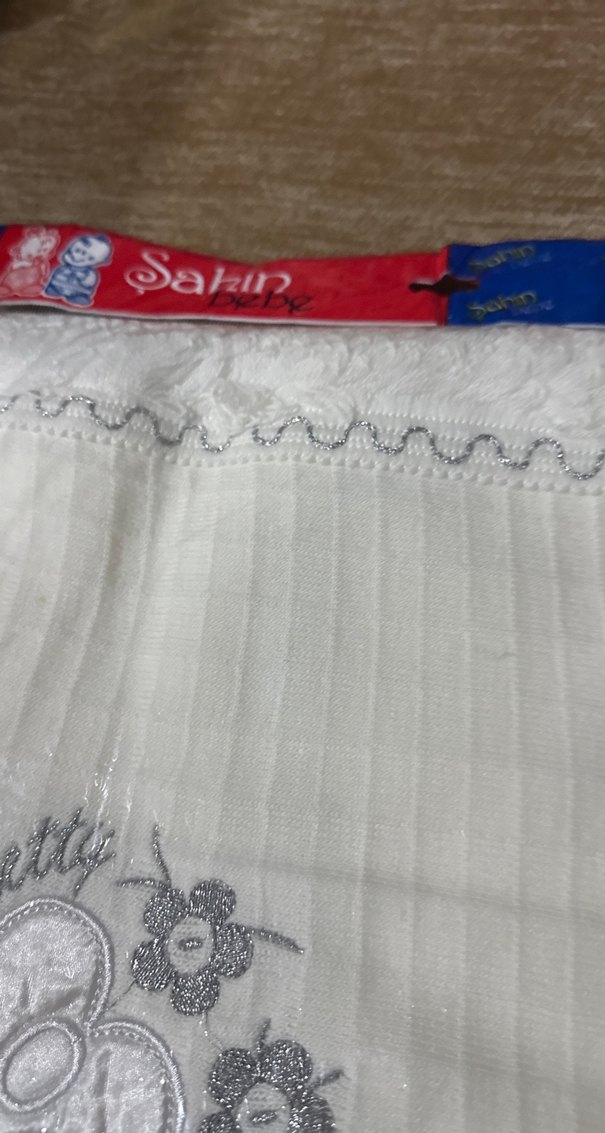 Beyaz Nakışlı Çocuk Battaniyesi - Görsel 3