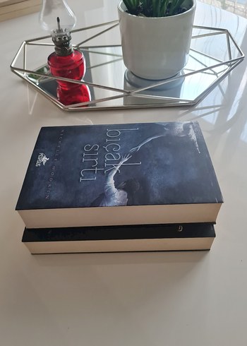 Bıçak Sırtı ve Eksik Parça Roman Seti - Görsel 4