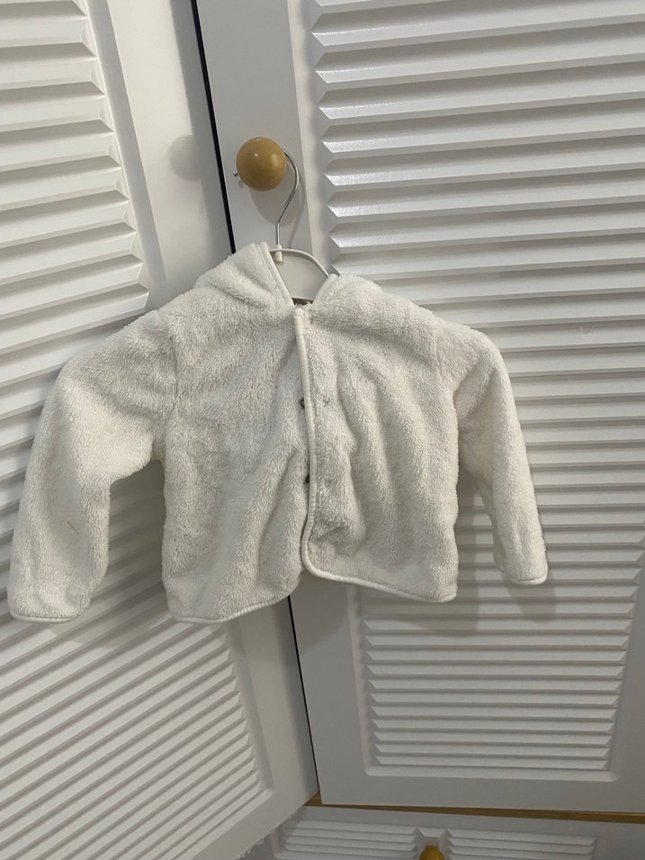 Beyaz Kapüşonlu Bebek Kız Tulumu - Görsel 2