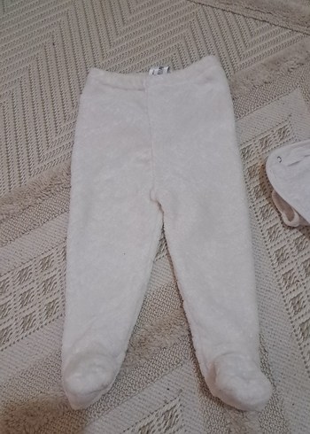 9 Ay Beden beyaz Renk Kapüşonlu Beyaz Bebek Takımı