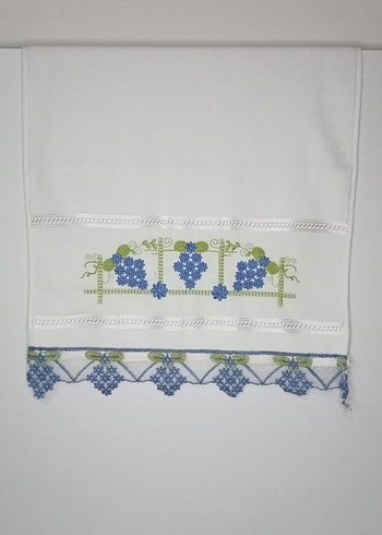 Nakışlı Beyaz Havlu