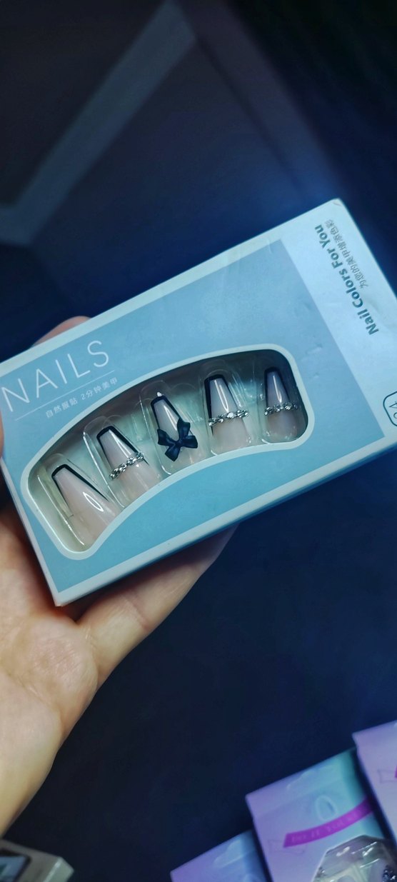 Koyu Kahverengi Fiyonk ve Taşlı Tırnak Süsü - Görsel 3