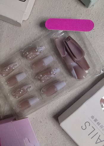 Beyaz Parlak İnci Tırnak Seti - Görsel 3