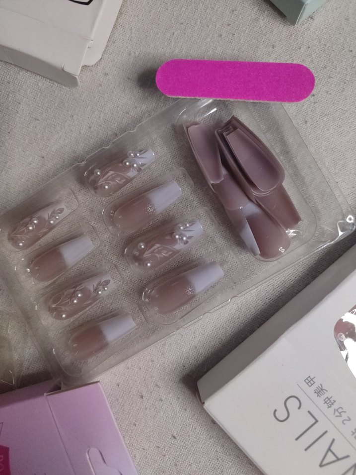 Beyaz Parlak İnci Tırnak Seti - Görsel 3