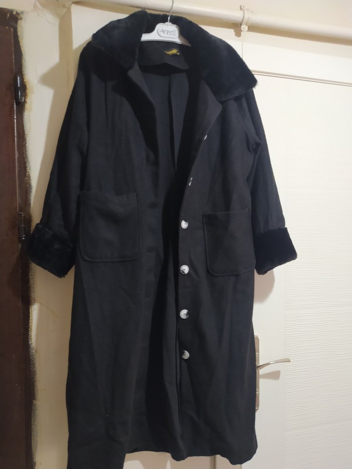 Düğmeli Siyah Uzun Kadın Kaban - Görsel 2