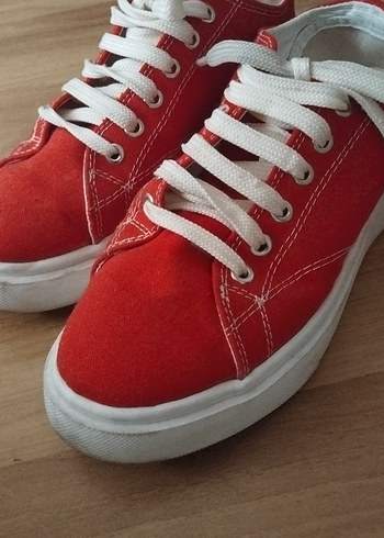 Converse Kırmızı Kadın Spor Ayakkabısı