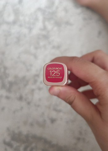 Color Riche 125 kırmızı Ruj
