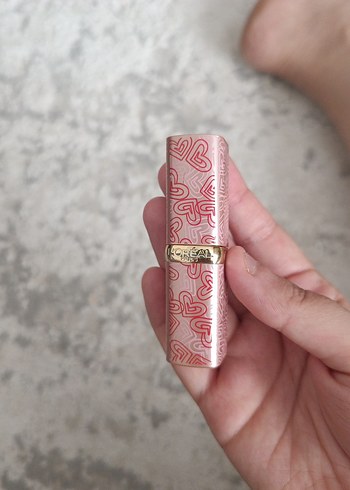 Loreal Paris Color Riche 125 kırmızı Ruj