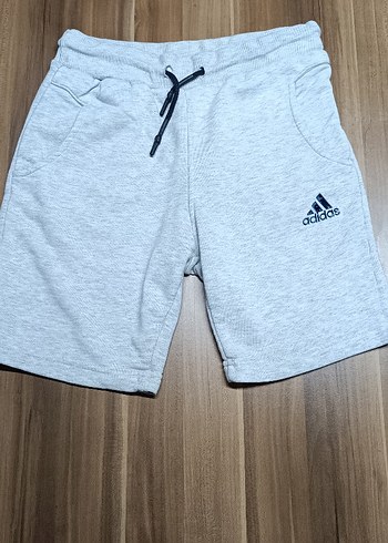 Erkek Gri Adidas Rahat Kesim Şort