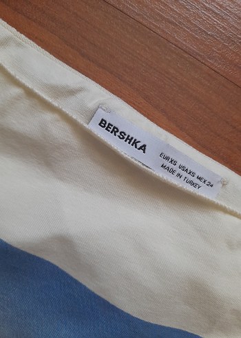 Bershka Baskılı Beyaz Kadın Mini Tişört