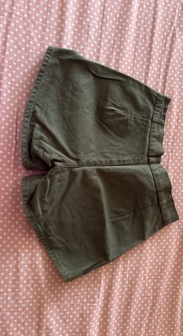 Düğmeli Yeşil Mini şort - Görsel 2