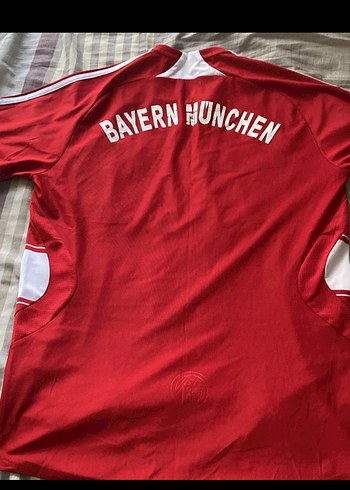 Kırmızı Adidas Kısa Kollu Erkek Forma Bayern Müchen Orjinal - Görsel 5
