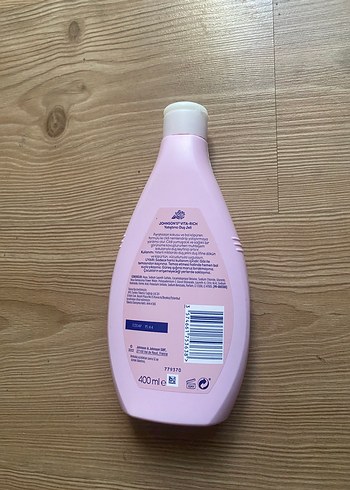 Johnson's Vita-Rich Yatıştırıcı Duş Jeli orjinal 400 ml - Görsel 2