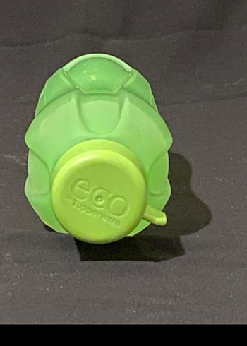  Beden Tupperware Yeşil Su Şişesi