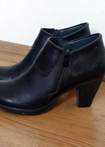 Beta Marka Kadın Hakiki Deri Siyah  Dolgu Topuklu Bot - Görsel 2