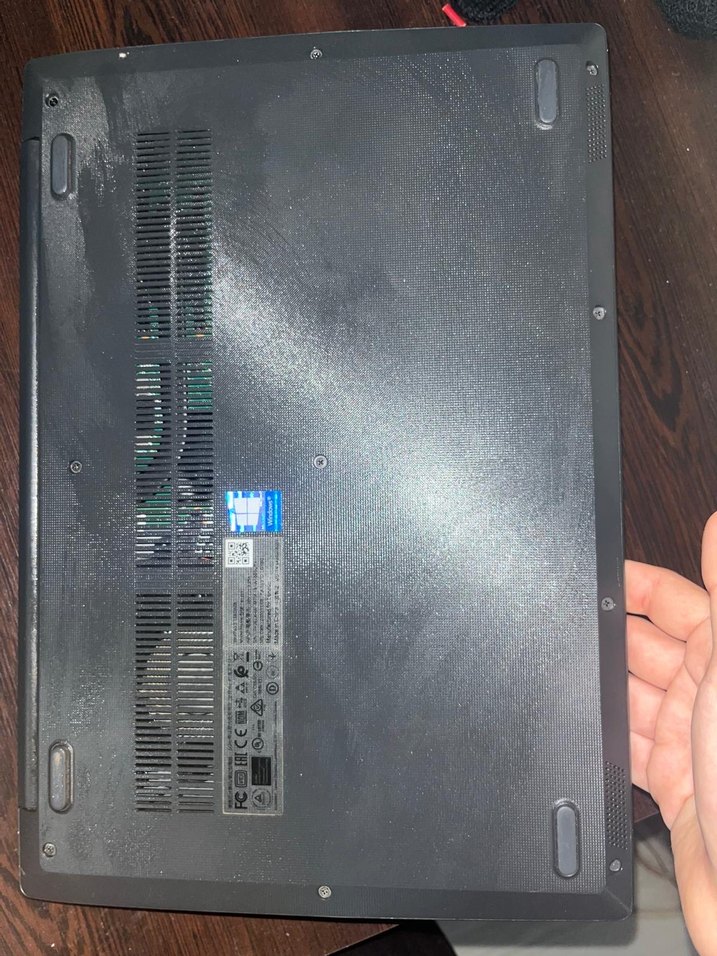 Siyah Lenovo Dizüstü Bilgisayar - Görsel 3