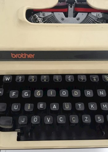 Brother Deluxe 1813 Bej Daktilo - Görsel 3