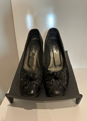 Siyah Tokalı Gotik Kadın Klasik Ayakkabı