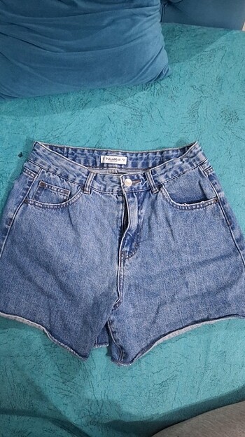 Pull and Bear Yepyeni şort 