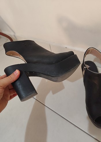 38 Beden Siyah Minimalist Topuklu Kadın Ayakkabı