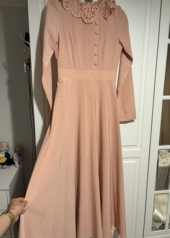 Uzun Kollu Bej Vintage Elbise