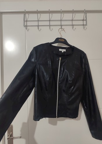 38 Beden Siyah kalp Desenli Biker Deri Ceket