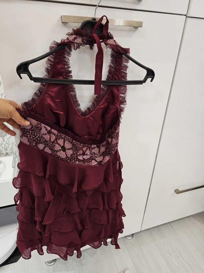 Bordo V Yaka Fırfırlı Midi Kokteyl Elbisesi - Görsel 4