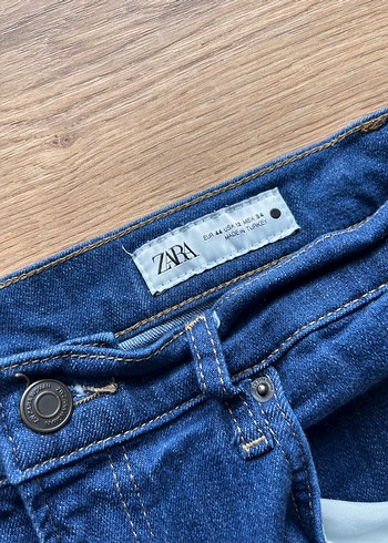 Zara Kadın Mavi Regular Fit Midi Kot Pantolon