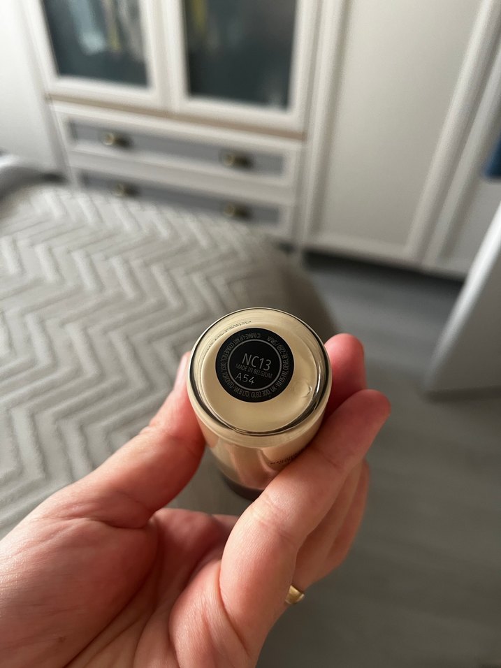 MAC Studio Fix Sıvı Fondöten SPF 15 Beige - Görsel 2