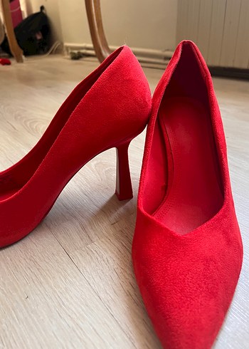 Kırmızı Süet Stiletto