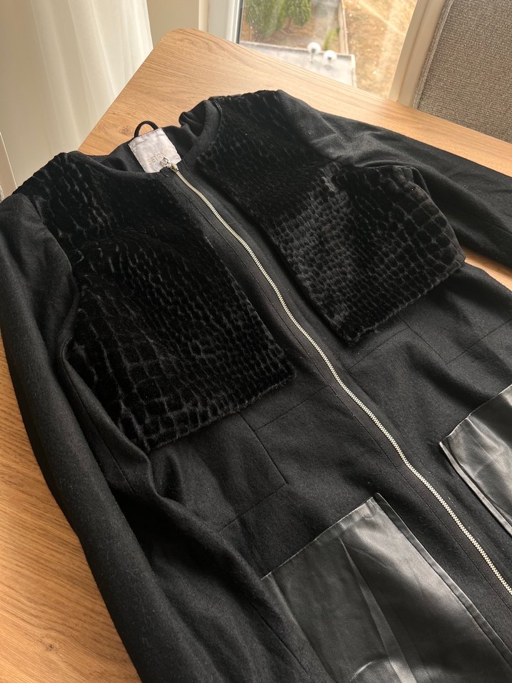 Setrems Kürk Detaylı Manto - Görsel 5