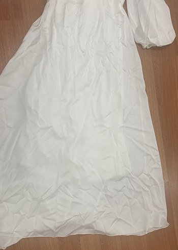 38 Beden Uzun Kollu Yüksek Yakalı Beyaz A Kesim Taş Detayı Abiye