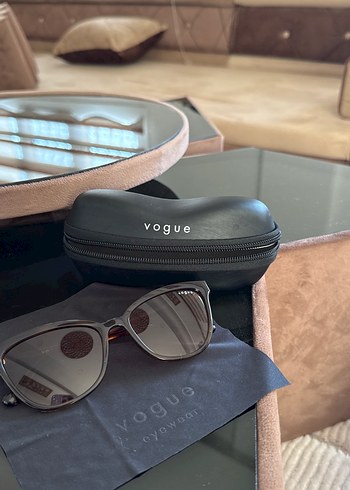 Vogue Parlak Kahverengi Kadın Gözlüğü - Görsel 6