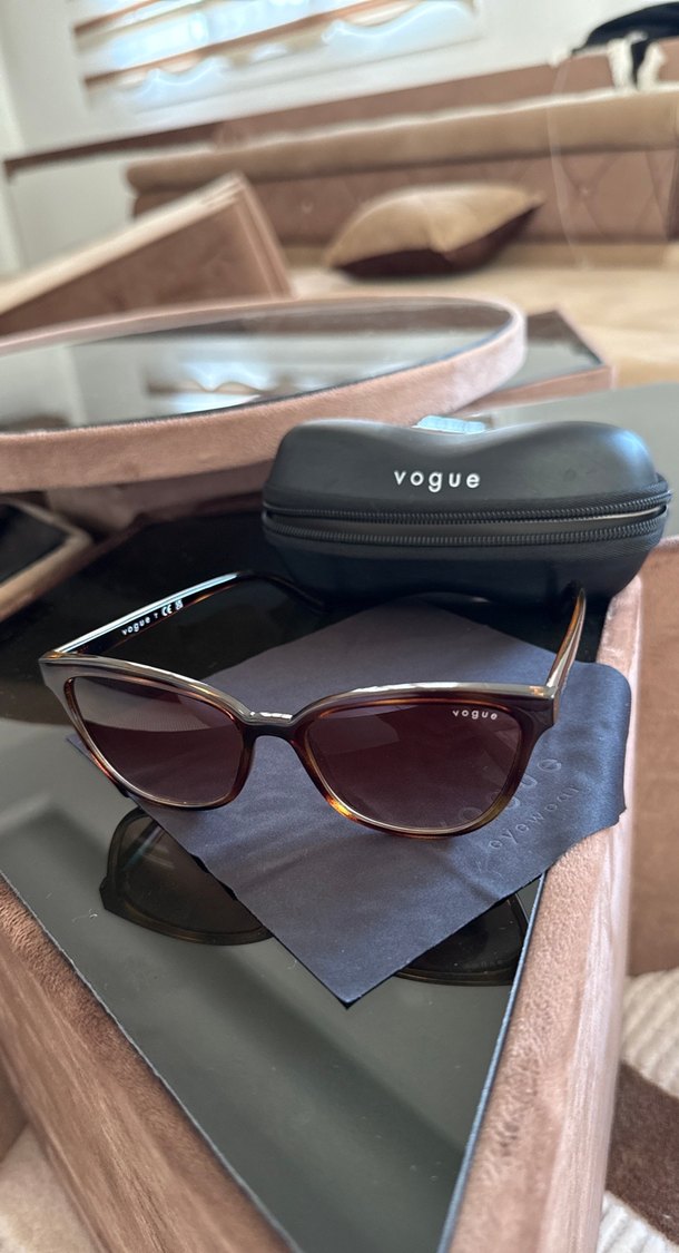Vogue Parlak Kahverengi Kadın Gözlüğü - Görsel 2