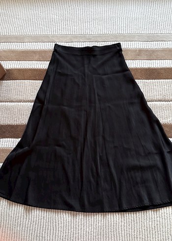 Siyah saten etek - Görsel 4