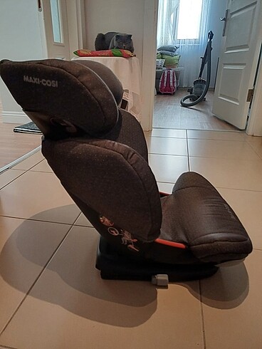 15-36 kg Beden gri Renk Maxi Cosi araba koltuğu