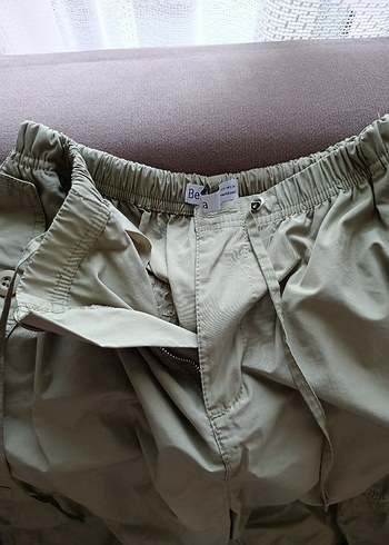 Bershka Kadın Keten Salaş Kemerli Haki Pantolon