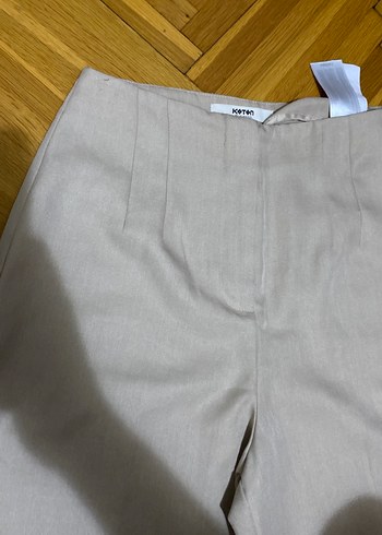 Koton Kadın Bej Pilili Kumaş Pantolon