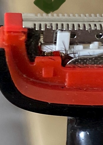 PHILIPS YÜZ VE VÜCUT İÇİN TRAŞ MAKİNESİ. - Görsel 12