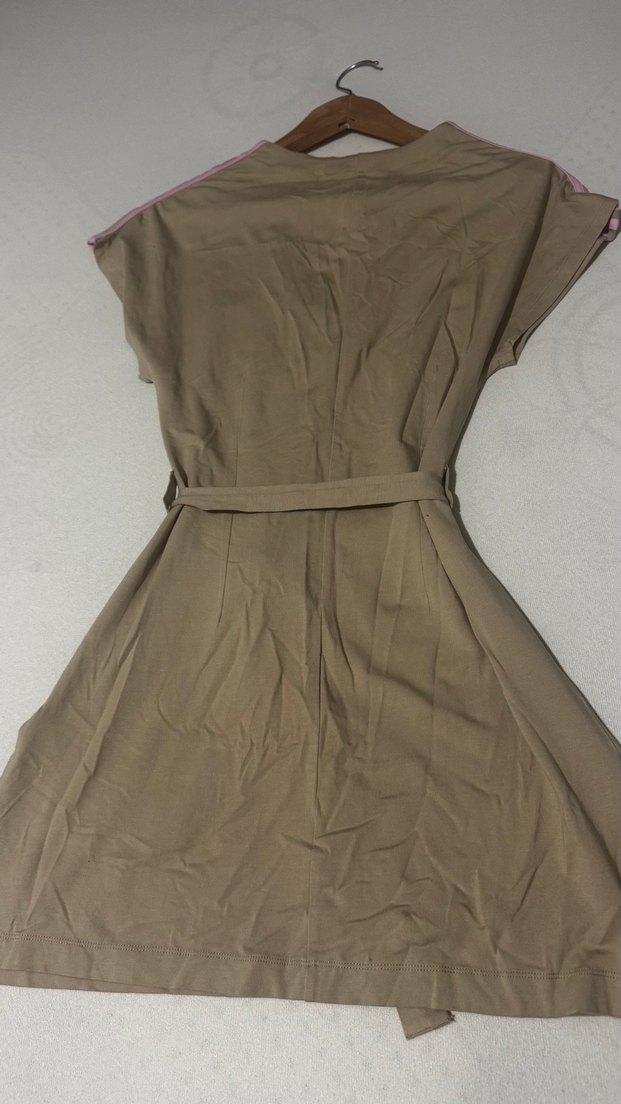 Bej Kemerli Midi Yumuşak Kumaş Adidas Elbise - Görsel 3